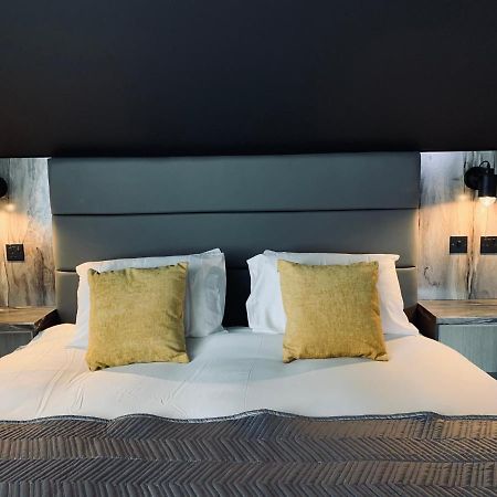 Breeze Suites - Luxury Group Accom - Sleeps 19 Blackpool Eksteriør billede