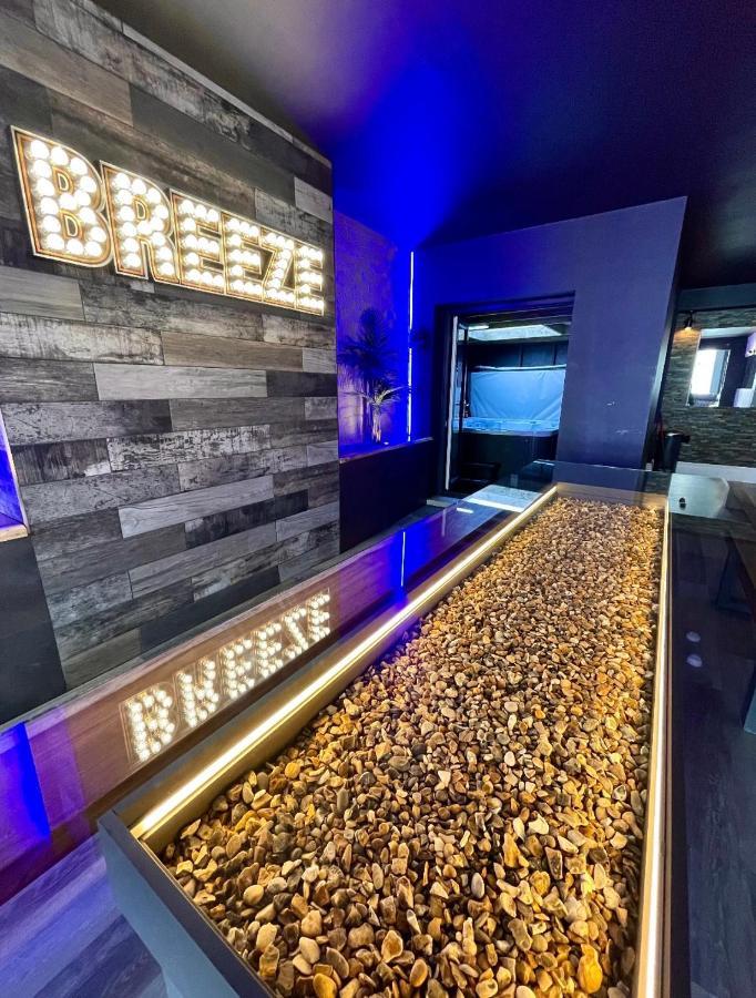 Breeze Suites - Luxury Group Accom - Sleeps 19 Blackpool Eksteriør billede